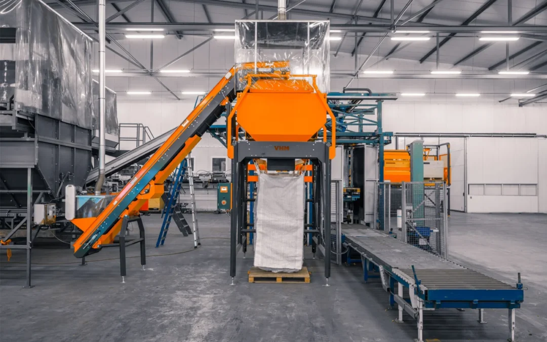 Remplissage de big bags pour les pommes de terre et les oignons